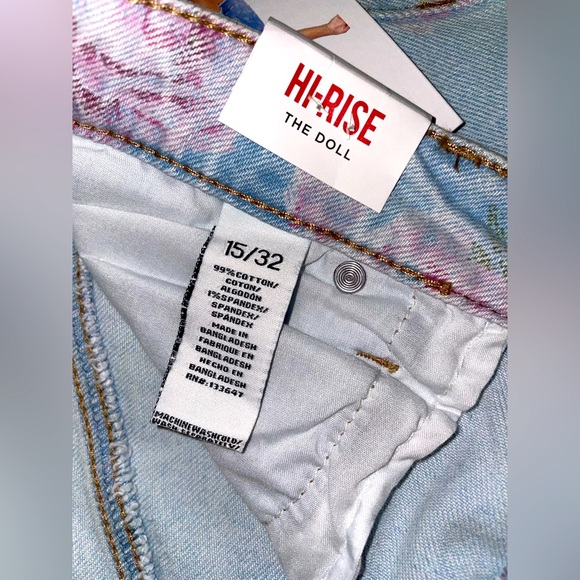 Celebrity Pink High Rise Floral Shorts Size 15 •NWT - Picture 4 of 5